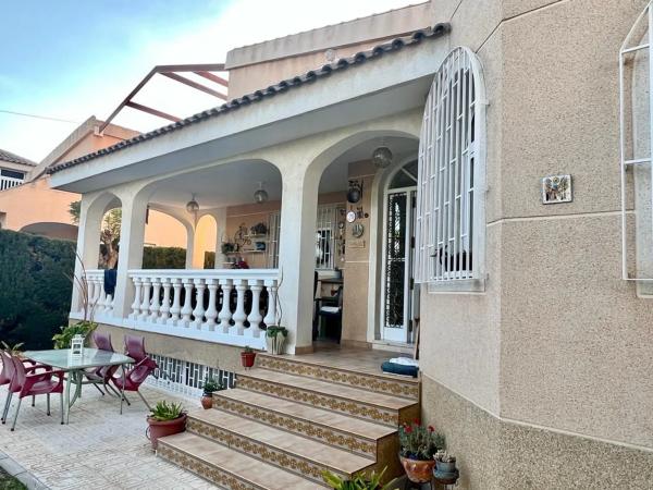 Casa independiente en calle Capiscol