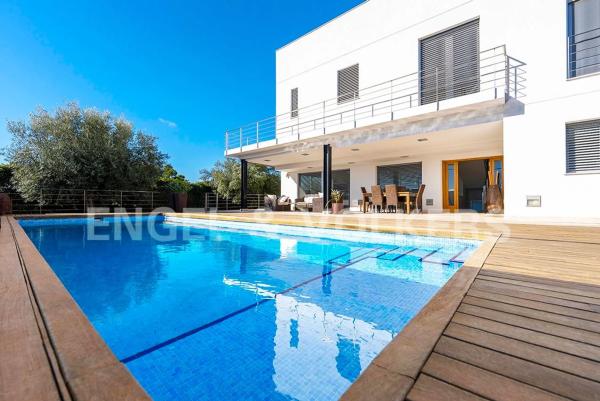 Casa independiente en miguel hernandez