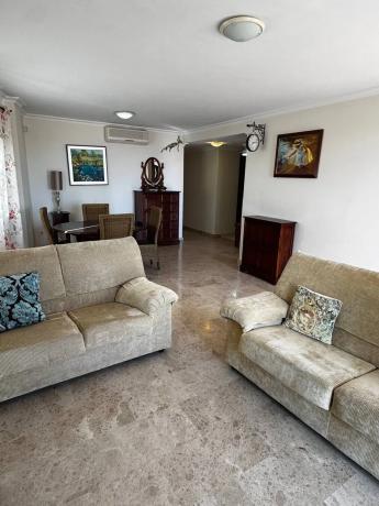 Chalet pareado en calle Cabo San Antonio