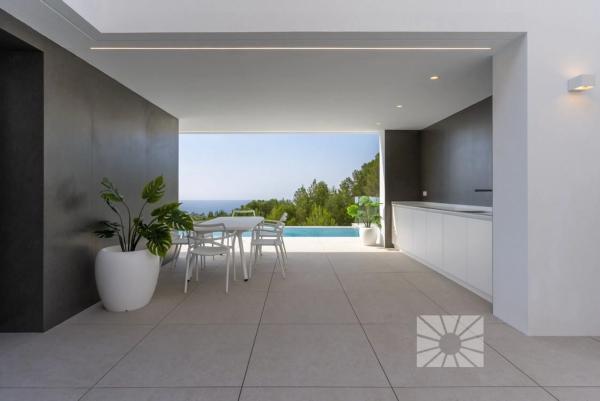 Casa independiente en calle Cornisa