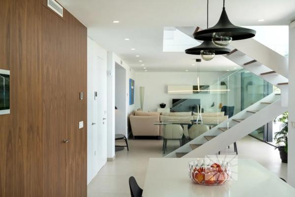 Casa independiente en calle Cornisa