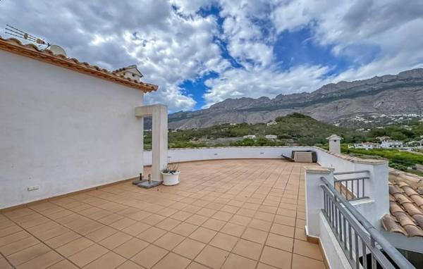 Ático en avenida principal