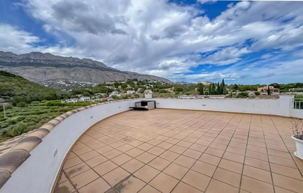 Ático en avenida principal