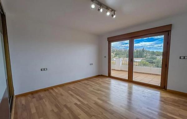 Ático en avenida principal