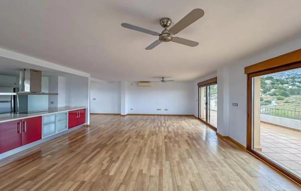 Ático en avenida principal