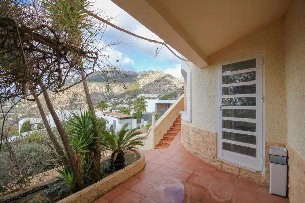 Casa independiente en avenida Europa