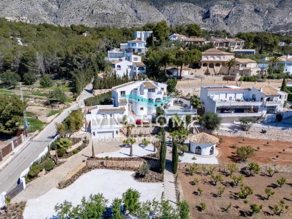 Casa independiente en calle el Ravanell