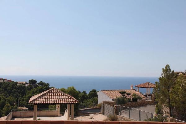 Casa independiente en calle Petunia