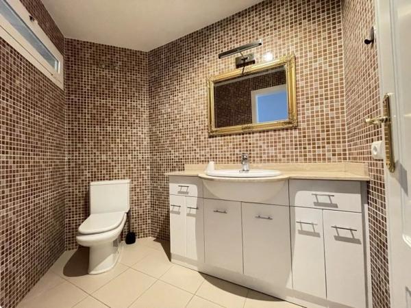 Chalet adosado en avenida Principal