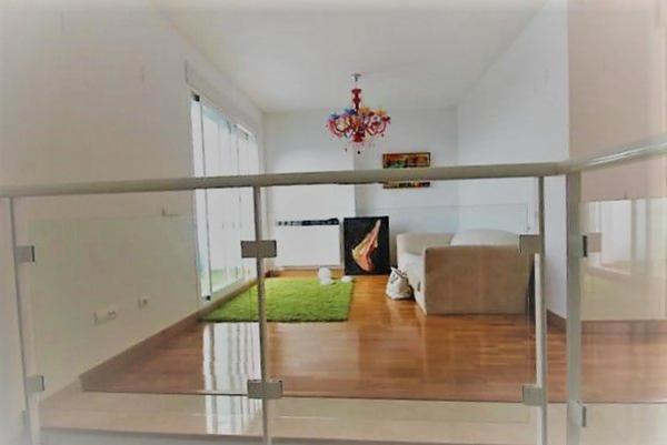 Chalet adosado en avenida Principal