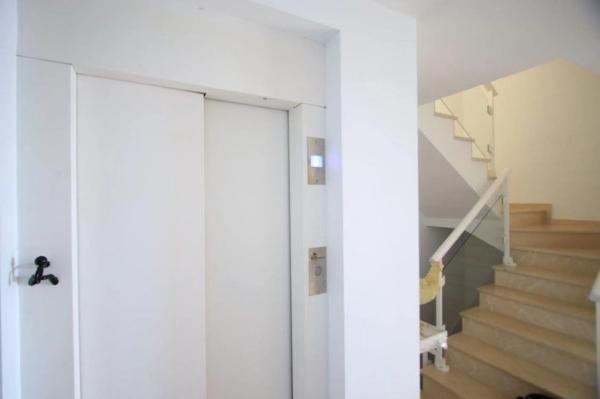 Chalet adosado en avenida Principal