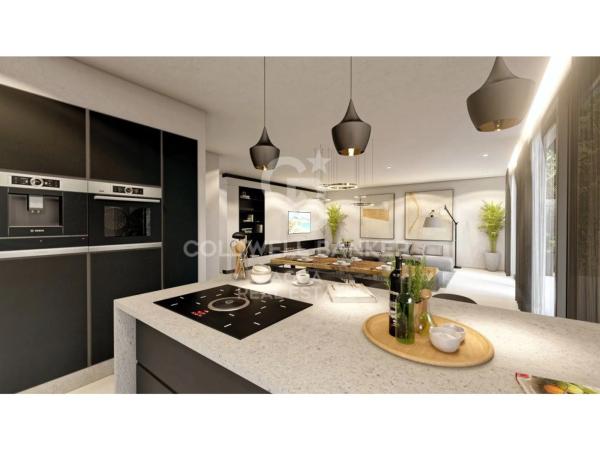 Casa independiente en avenida Bernia