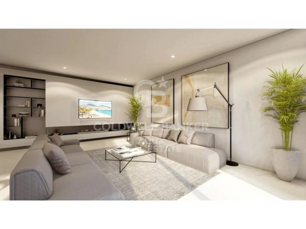 Casa independiente en avenida Bernia