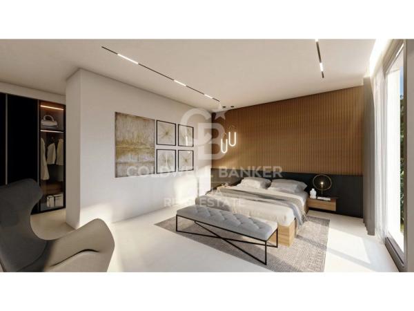 Casa independiente en avenida Bernia