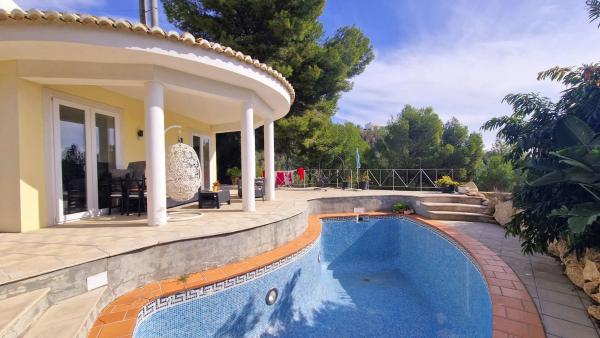 Casa independiente en calle Xop