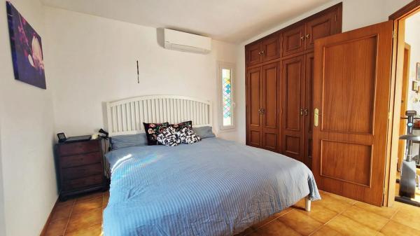 Casa independiente en calle Xop