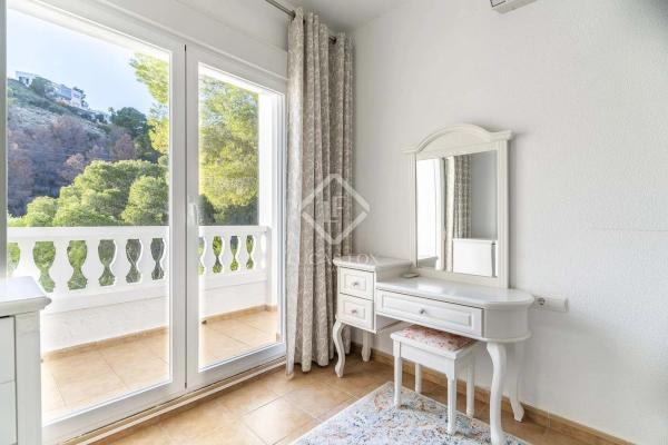 Casa independiente en calle Altea