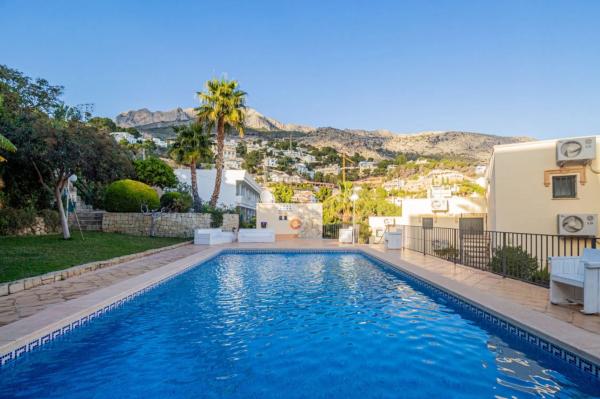 Chalet pareado en calle Cabo De San Antonio