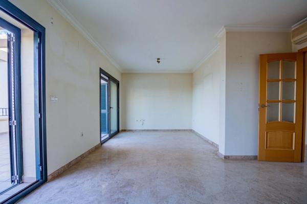 Chalet pareado en calle Cabo De San Antonio