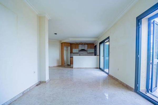 Chalet pareado en calle Cabo De San Antonio