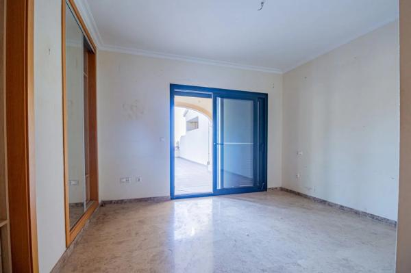 Chalet pareado en calle Cabo De San Antonio