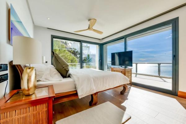 Casa independiente en calle Suecia, 413