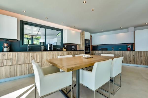 Casa independiente en calle Suecia, 413