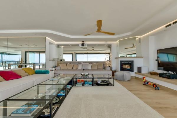 Casa independiente en calle Suecia, 413