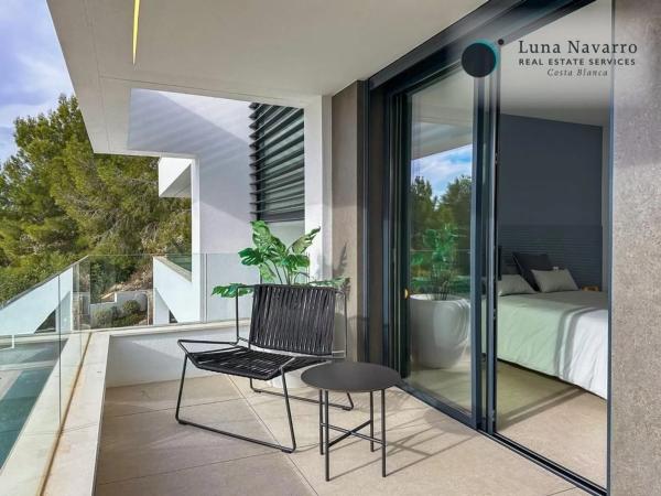 Casa independiente en calle Cornisa