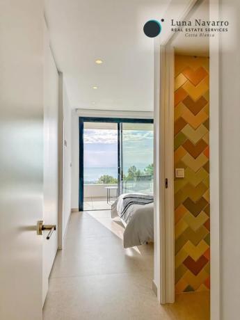 Casa independiente en calle Cornisa