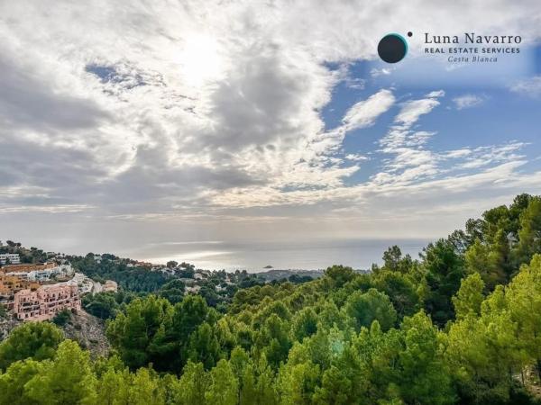 Casa independiente en calle Cornisa