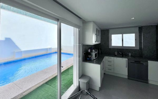 Casa independiente en ronda de la Marina, 14