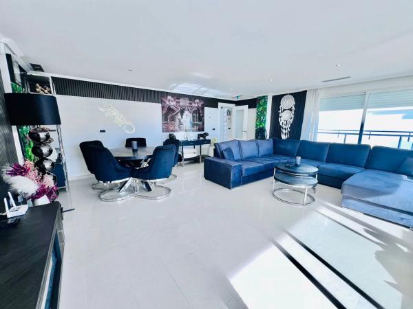 Casa independiente en ronda de la Marina, 14