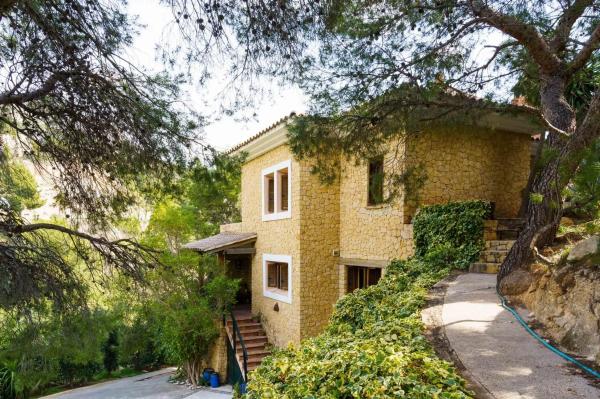 Casa independiente en calle Chambele