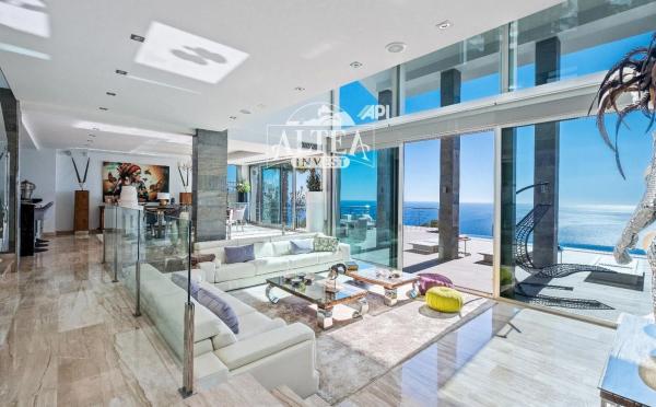 Casa independiente en calle Irlanda del Norte s/n