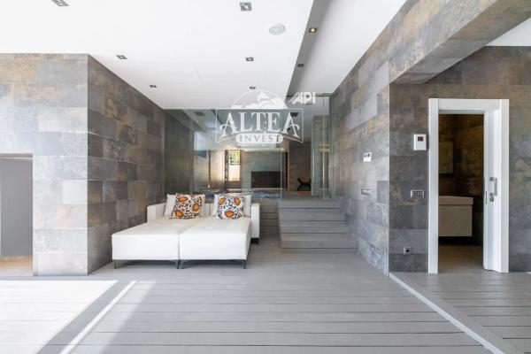 Casa independiente en calle Irlanda del Norte s/n