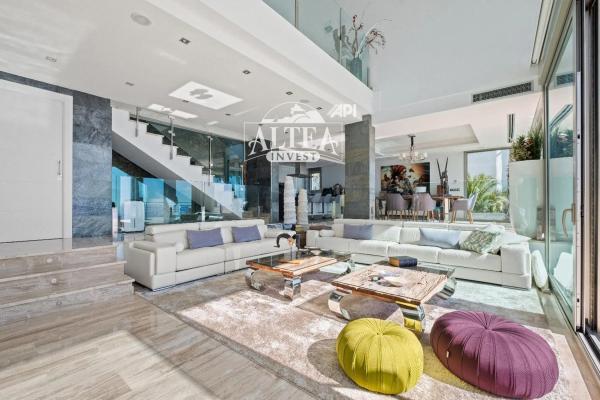 Casa independiente en calle Irlanda del Norte s/n