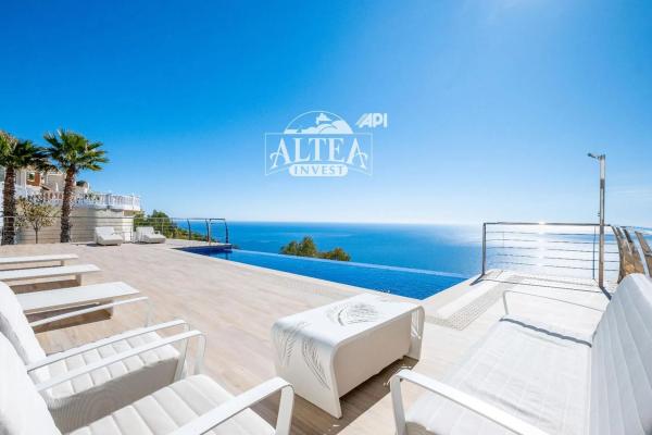 Casa independiente en calle Irlanda del Norte s/n