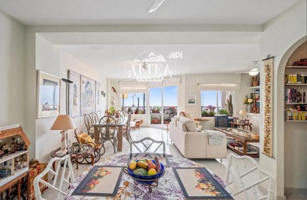 Piso en calle Conde de Altea