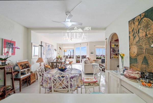 Piso en calle Conde de Altea