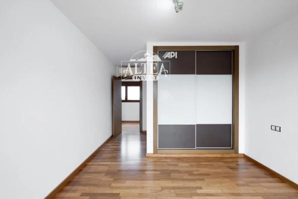 Piso en camino Font del Garroferet