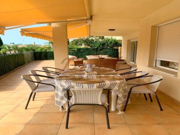 Piso en calle Isla de Altea