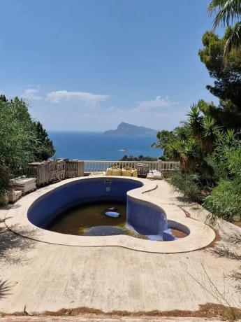 Casa independiente en avenida Europa