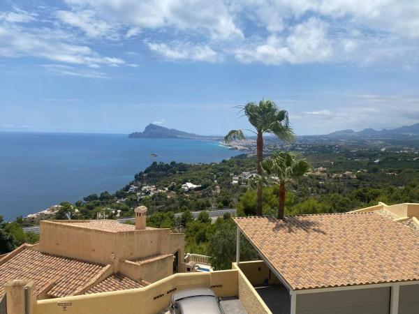 Casa independiente en avenida Europa