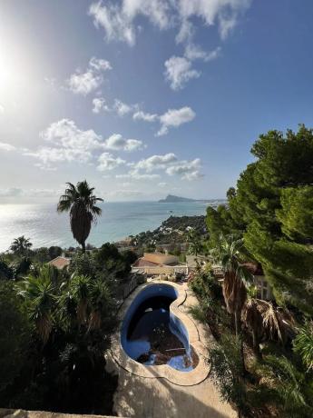 Casa independiente en avenida Europa