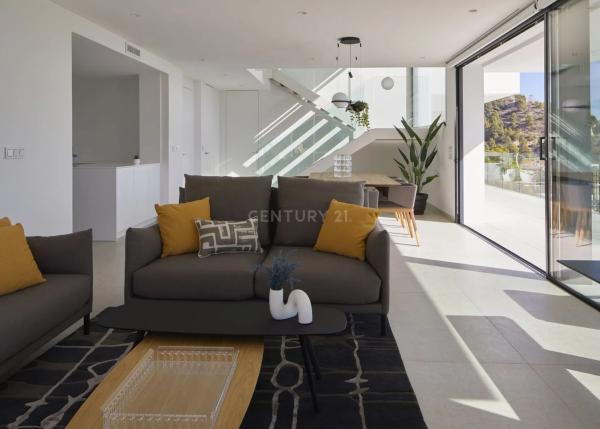 Casa independiente en calle Erica, 1