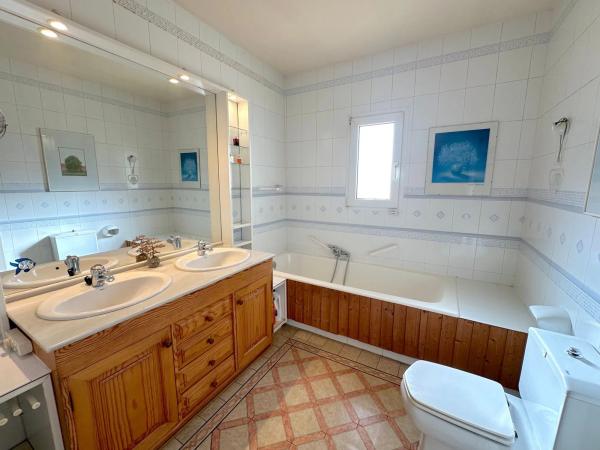 Casa independiente en calle Houffalize