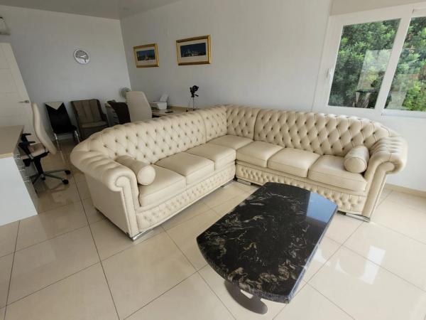 Casa independiente en calle Suiza