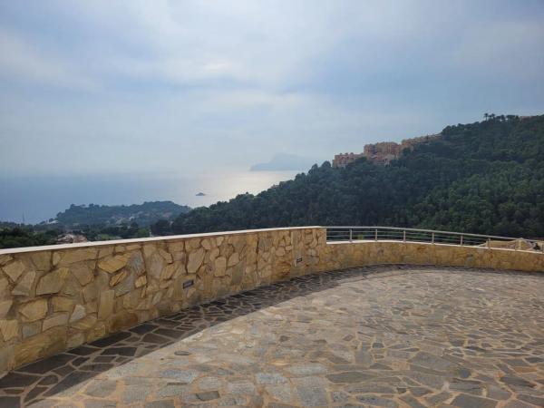 Casa independiente en calle Suiza