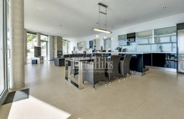 Casa independiente en calle Principal de la Serra